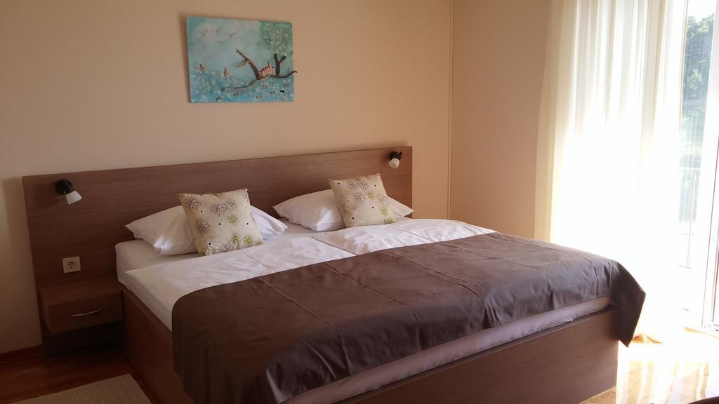 Rooms Vukusic Rab Town Exterior foto